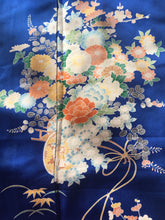 Load image into Gallery viewer, Silk kimono
