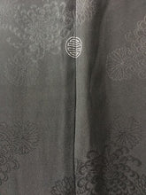Load image into Gallery viewer, Silk haori
